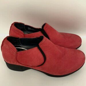 Womens DANSKO Lynn Nubuck Leather Slip On Shoes EU 36